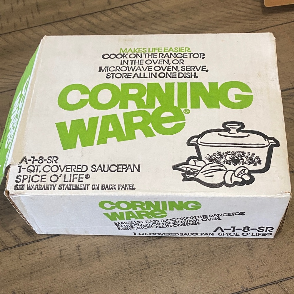 Vintage Corning Ware 1-Qt Covered Saucepan